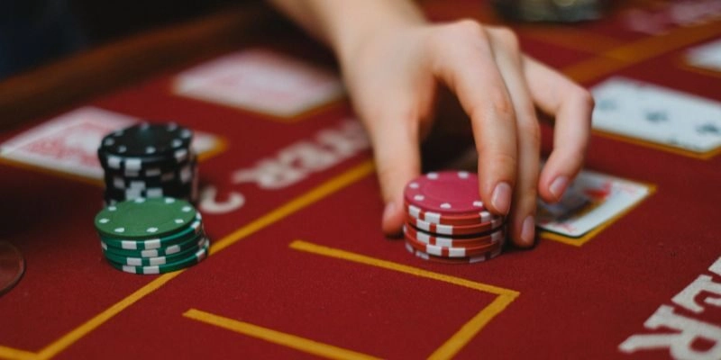 Ngũ Linh Blackjack: Giải Mã Chi Tiết Trong Game Xì Dách 2 Những bước cơ bản trong một ván đấu ngũ linh Blackjack