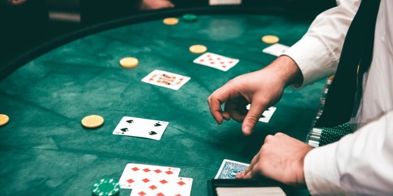 Ngũ Linh Blackjack: Giải Mã Chi Tiết Trong Game Xì Dách 3 Tổng điểm hợp lệ quyết định kết quả của ván đấu